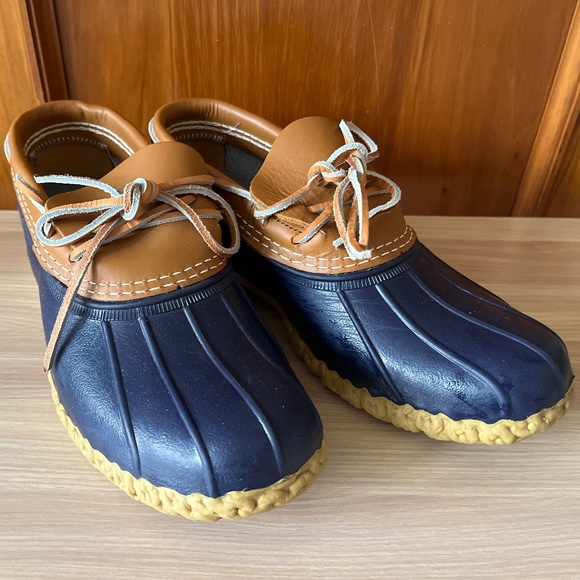 LL Bean Navy Blue Tan Mocs Mud Duck Boots - Picture 6 of 6